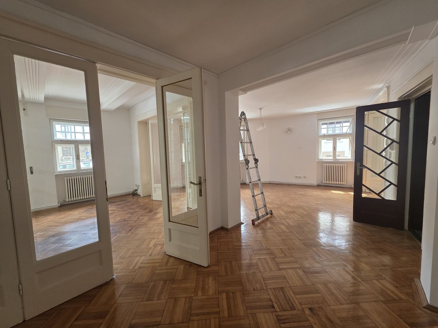 Apartament 4 camere de inchirat Armenasca Romana - Poză 1