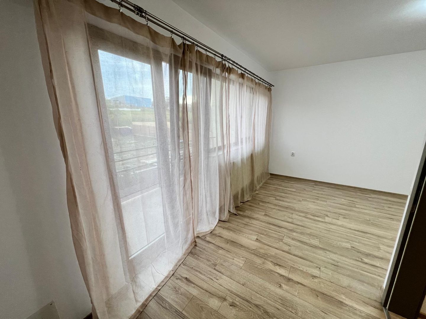 Casa cu 7 camere | 3 balcoane | Garaj | 220 mp + 80 mp curte | Cartier Panorama - Poză 18