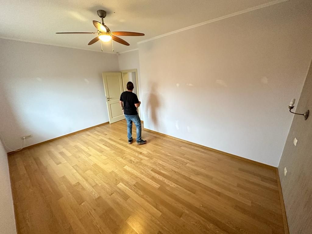 VILA  - ARADULUI. -British - Poză 36