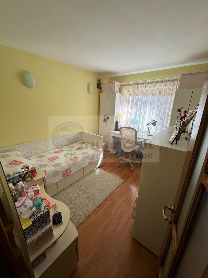 Apartament cu 3 camere – 71 m.p.- Nicolina 2, geam la baie - Poză 3