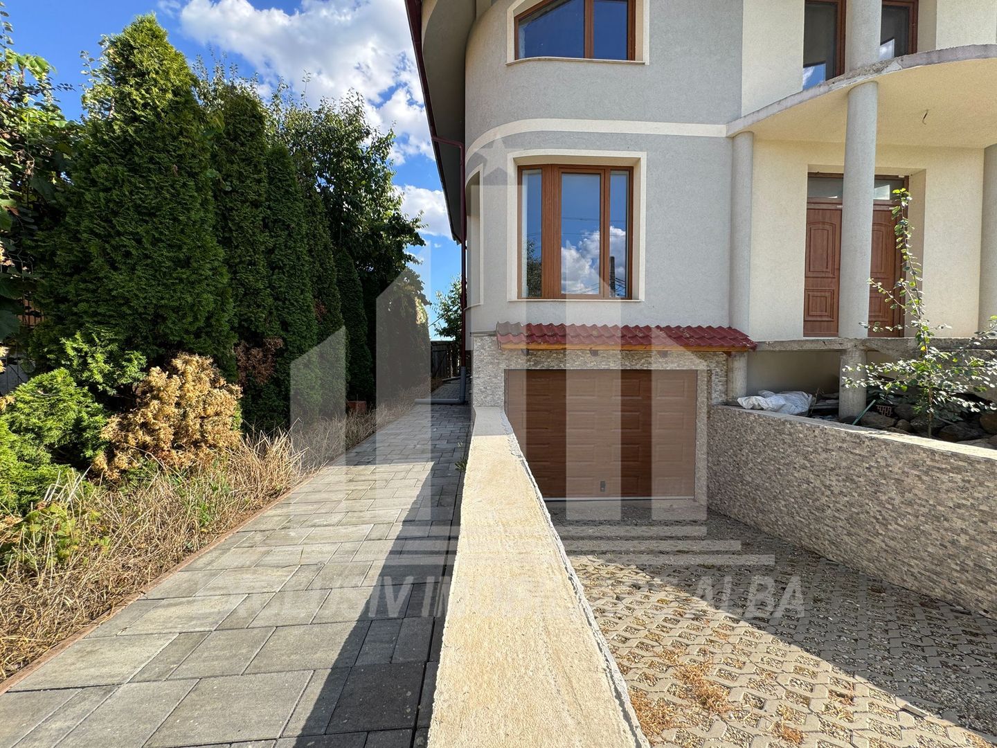 Casa individuala | 250 mp | D+P+M | 570 mp teren | Micesti - Poză 2