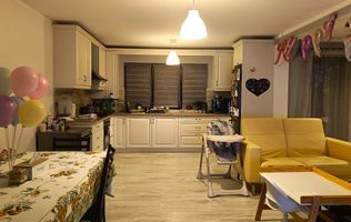 Apartament 3 camere parcare zona Florilor