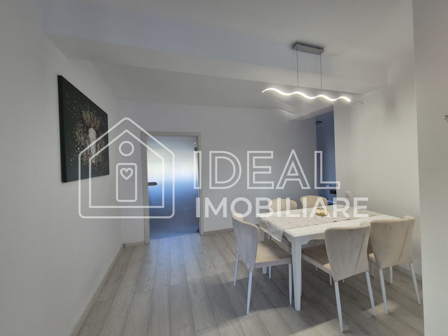 Casă tip duplex de închiriat în Șelimbăr | 121mpu și 140 mp curte - Poză 5