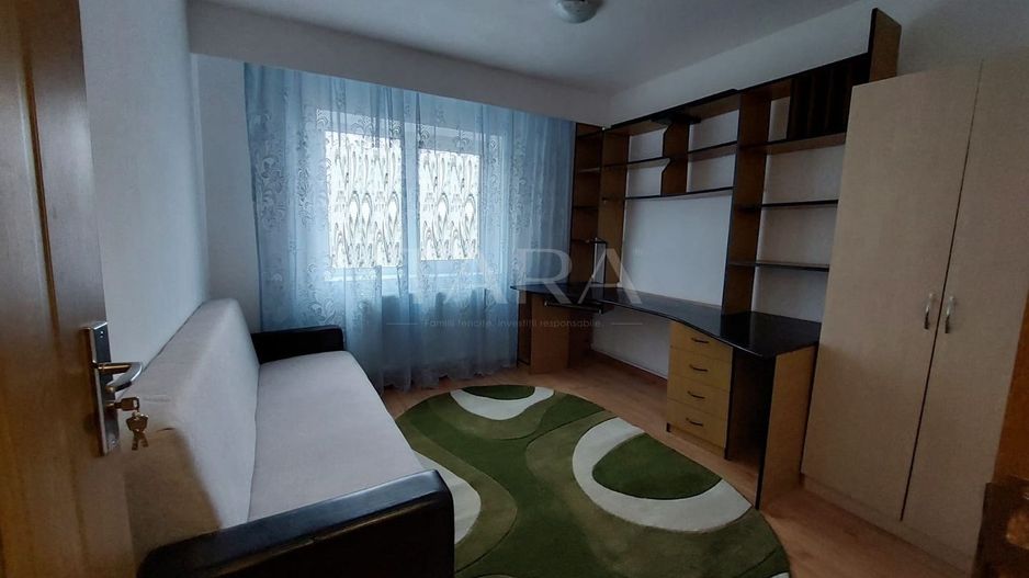 Apartament cu 3 camere decomandat de vanzare, zona Calea Florești. - Poză 2