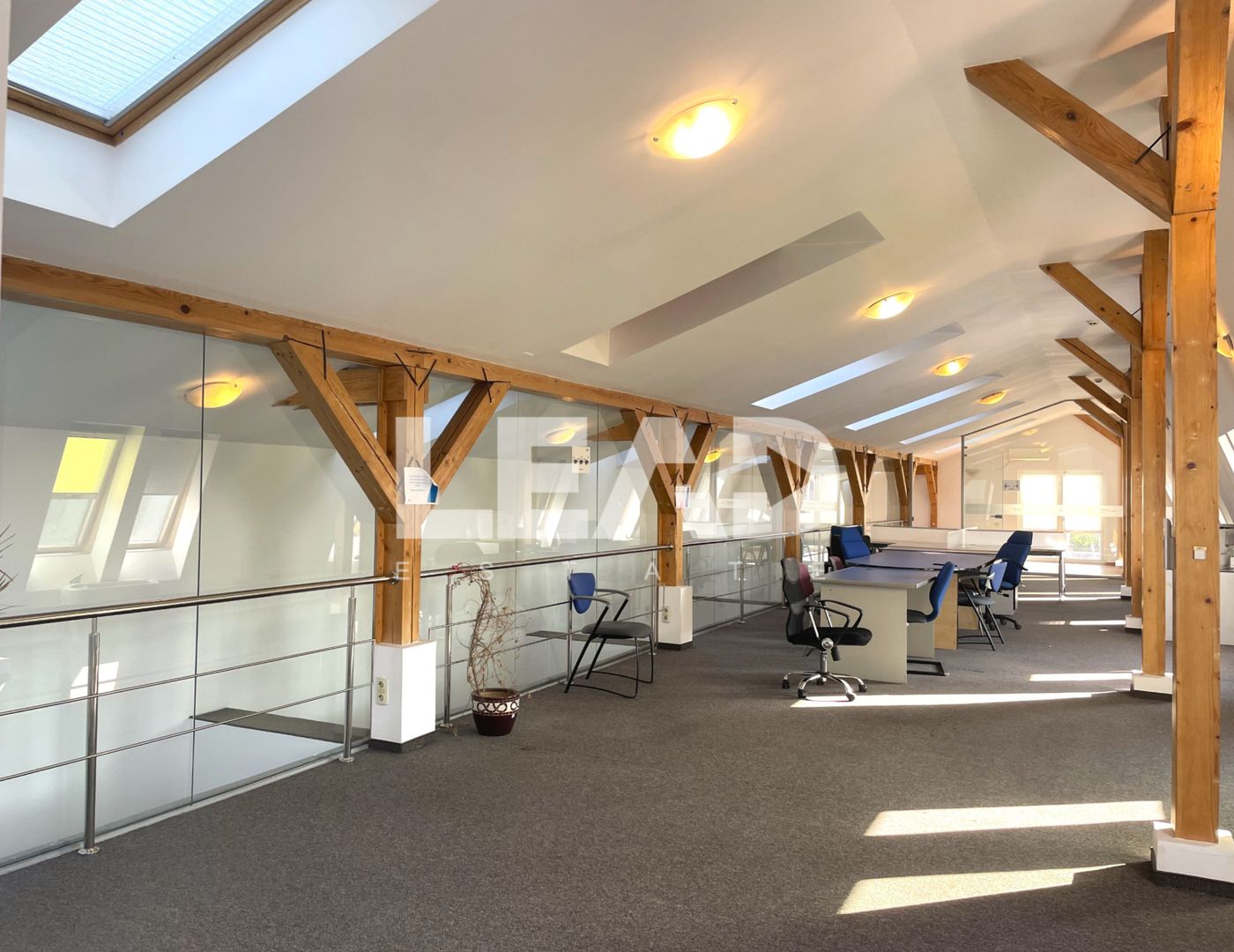 Birouri de inchiriat, open space, 187 mp utili, str Aurel Vlaicu! - Poză 5