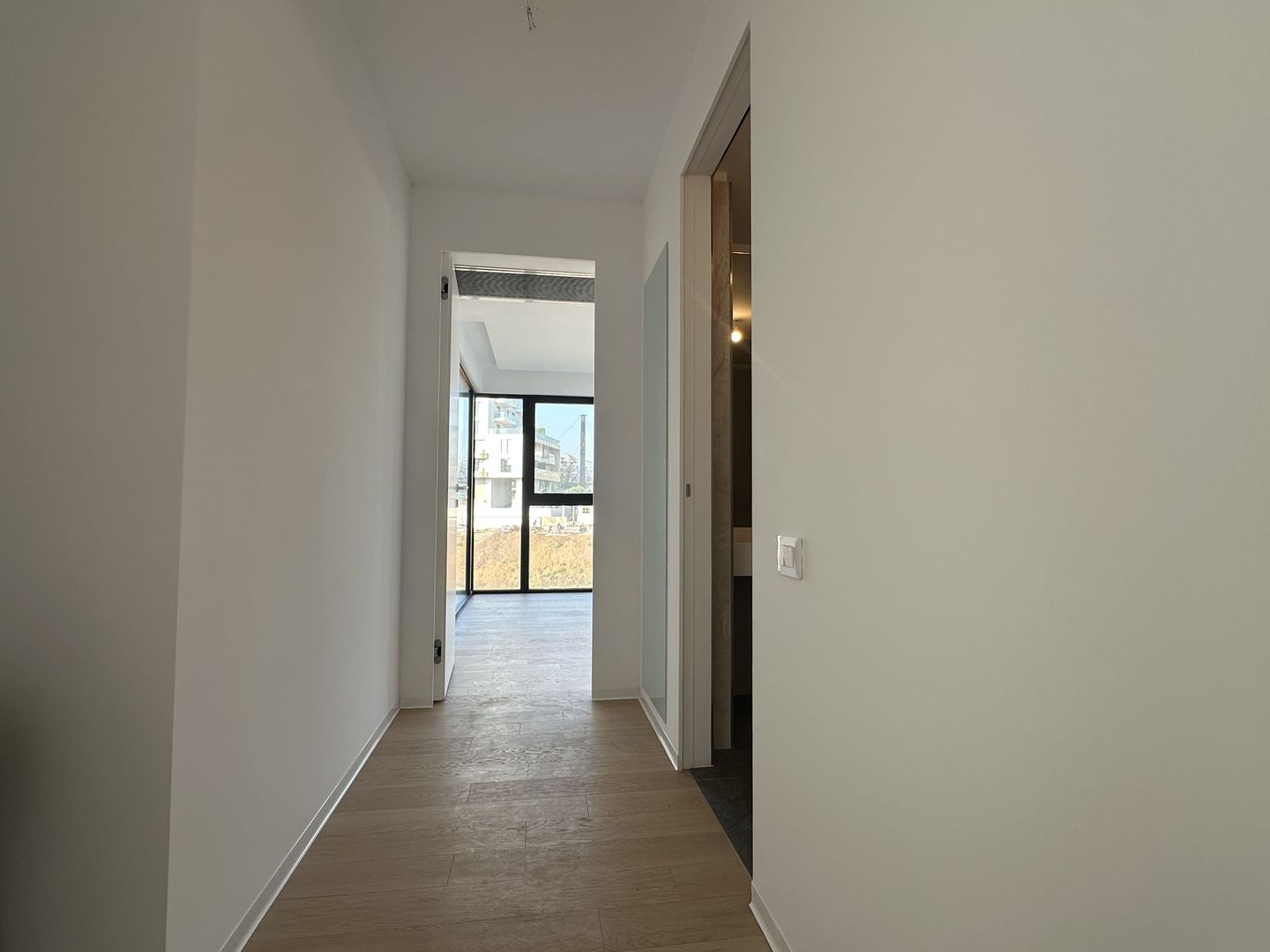 SUPER DEAL – Apartament 2 Camere One Lake Club - Poză 3