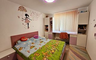 1/2 Duplex mobilat, utilat, 4 camere, pivnita, 200 mp teren - Poză 12