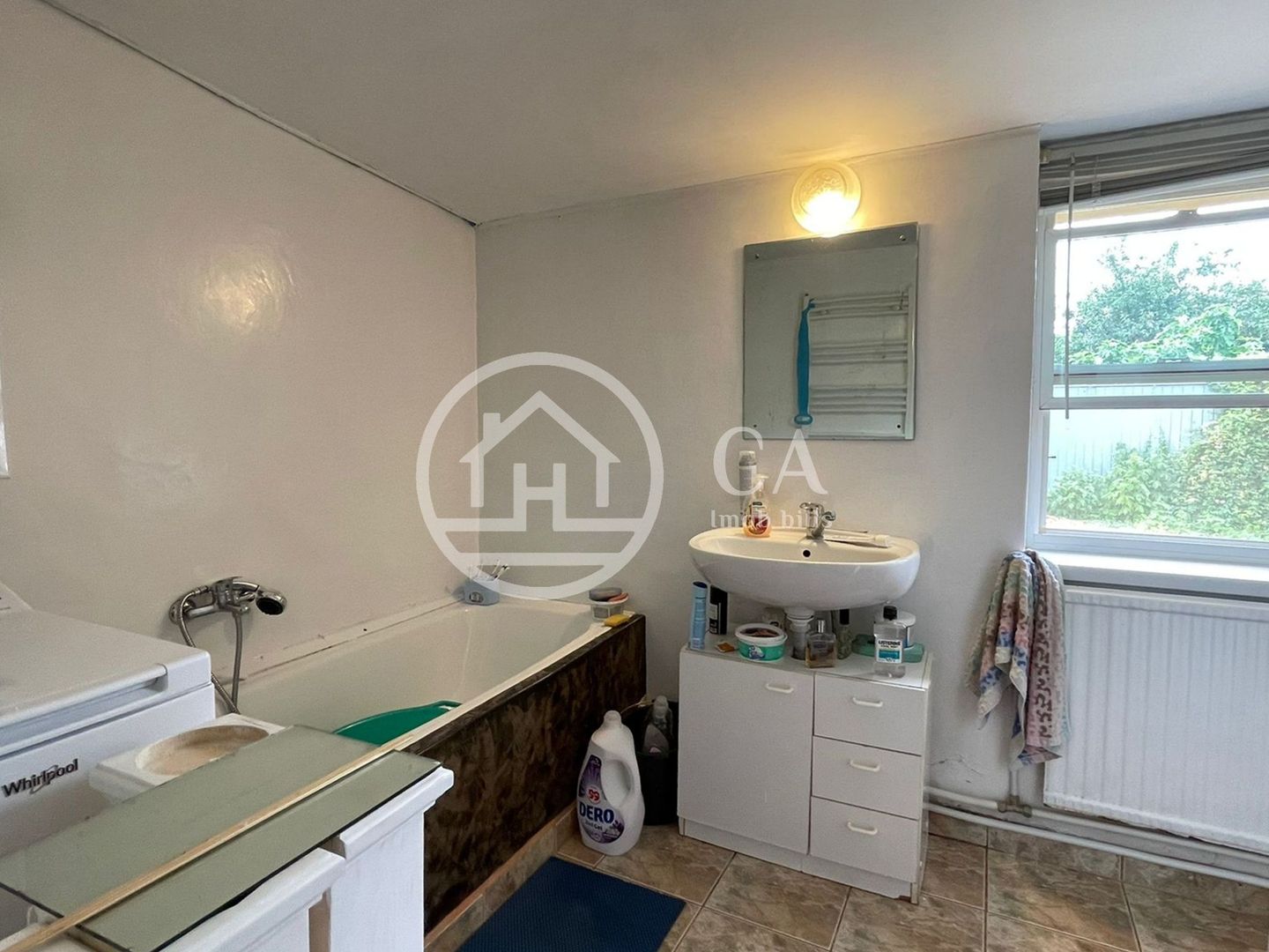 Casă de vânzare cu 3 camere si o anexa in zona Cantemir, Oeadea. - Poză 12