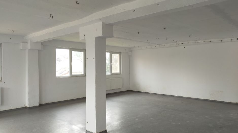 Spații de birouri intr-o zona liniștită - Poză 3