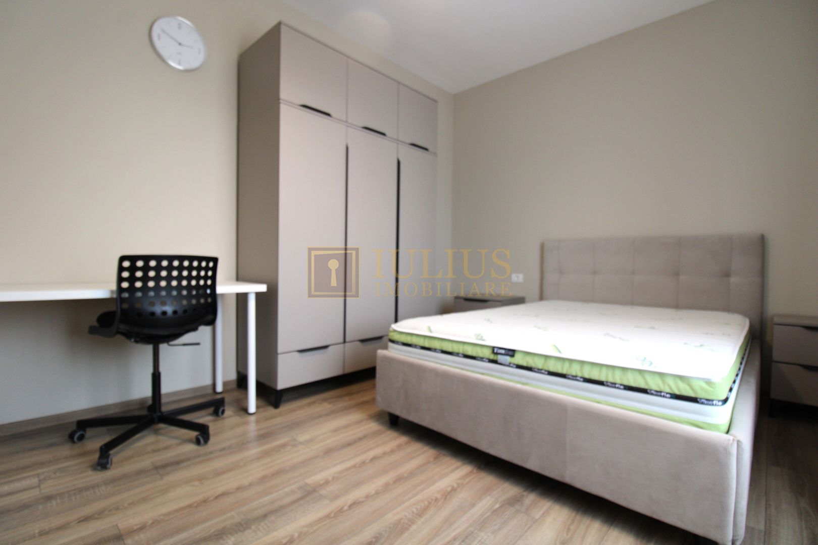 Zona Cora - Dumbravita, 5 camere + 2 bai. - Poză 11