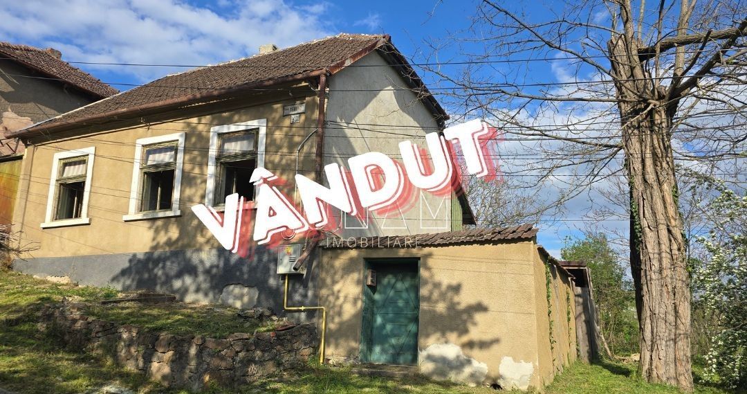 🏡 Casă accesibilă cu priveliște frumoasă în Reșița! - Poză 1