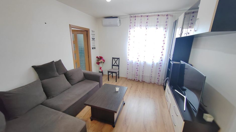 Titan Metrou 1 Decembrie - Poză 3