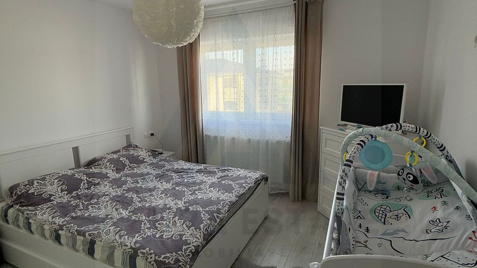 Apartament modern 4 camere 3 dormitoare 2 băi 80 mp utili  Șelimbăr - Poză 8
