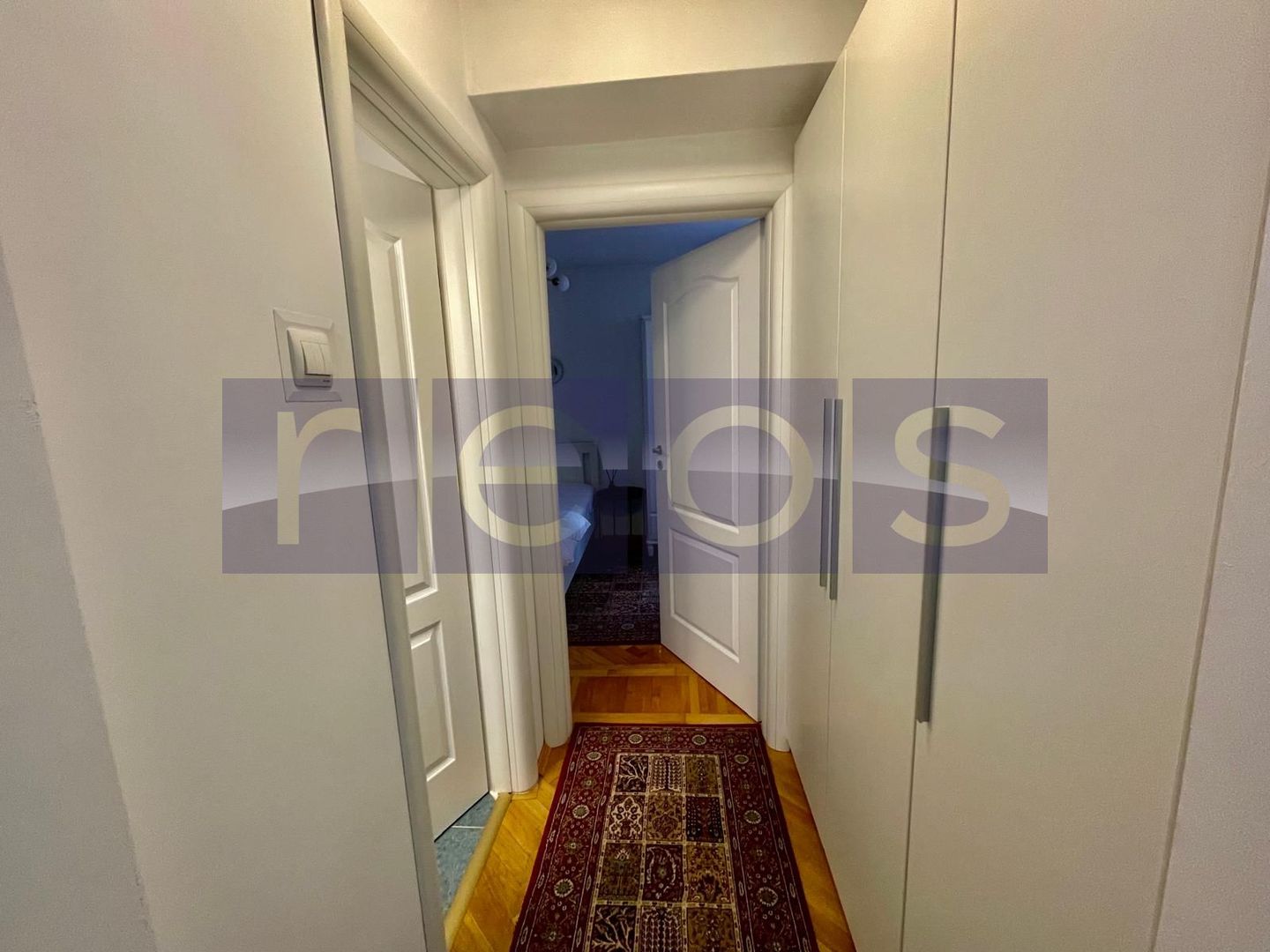 VANZARE APARTAMENT 2 CAMERE METROU PIATA ROMANA ULTRACENTRAL 40MP - Poză 7