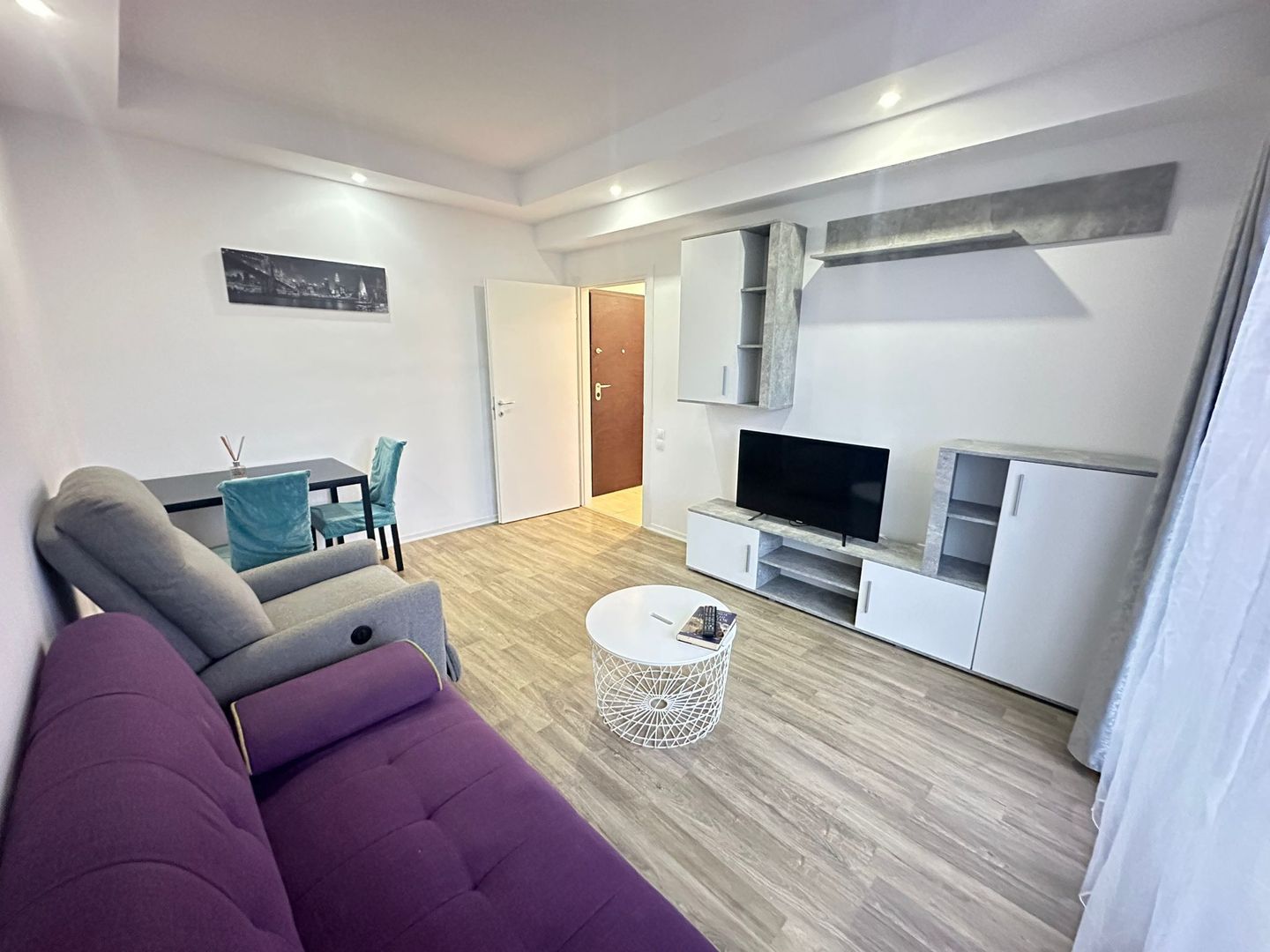 Apartament 2 camere Cosmopolis | decomandat, parcare - Poză 1