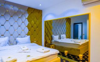 Hotel de LUX cu 11 camere / Restaurant & Piscina - Poză 17