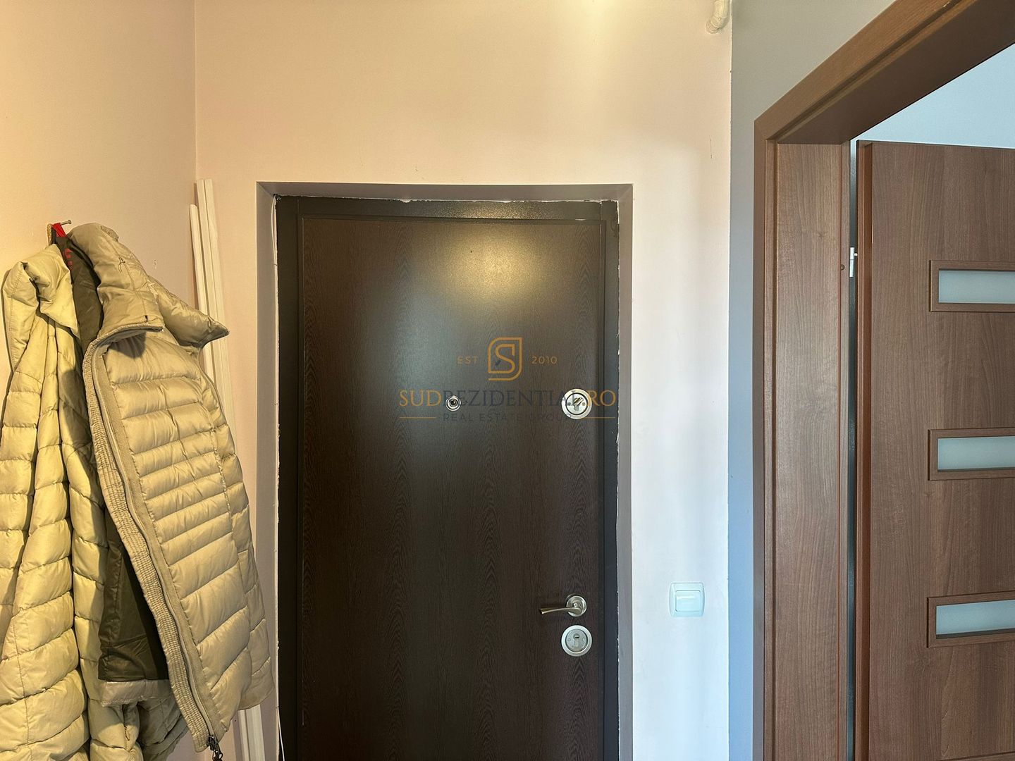 Garsoniera spatioasa, etaj 2, loc de parcare, Drumul Fermei,0 Comision - Poză 11