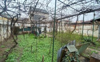 Casă cu teren generos lângă Bulevardul Banu Manta - Poză 4