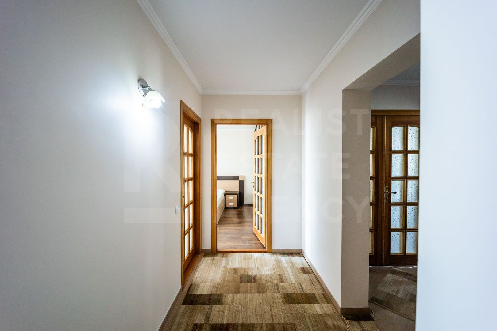 Vânzare, apartament 4 camere 86 mp , str. Milescu Spătaru, Ciocana - Poză 15