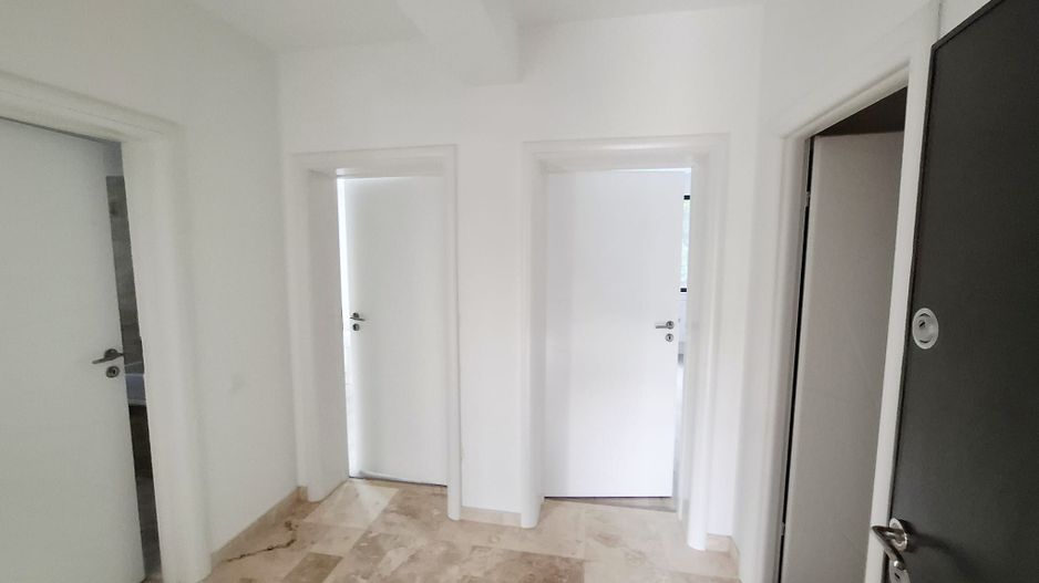 BUFTEA - APARTAMENT 3 CAMERE CU TRERASA SI CURTE. - Poză 7