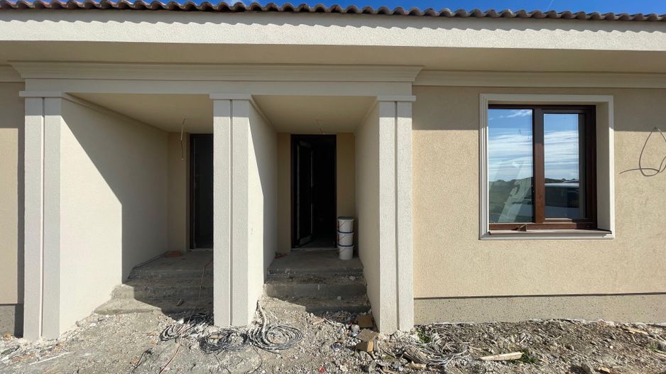 Casă / Vilă în Mosnita Noua - Poză 1