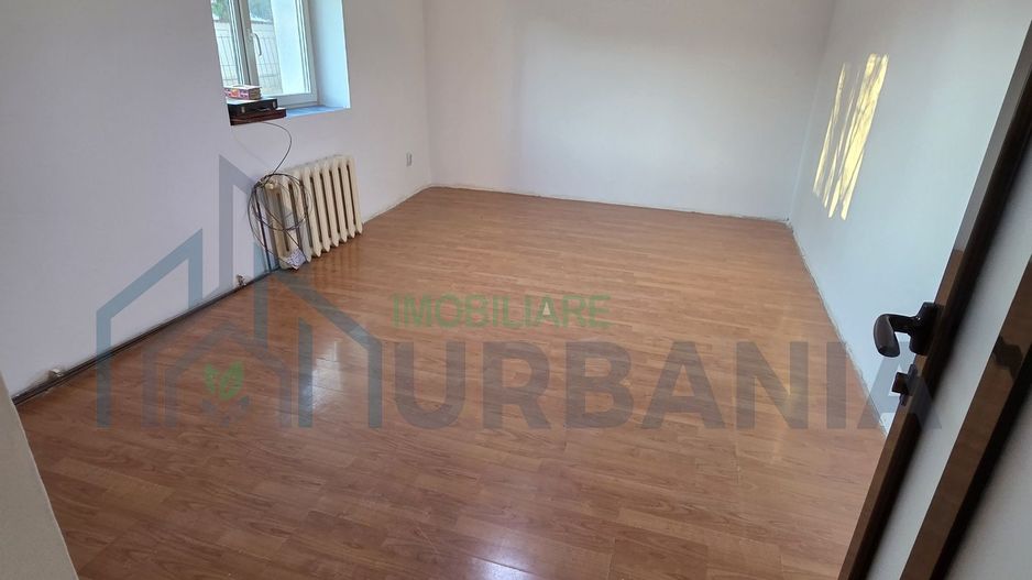 Casă cu 3 dormitoare în Dancu, Holboca. Curte utilă, acte în regulă. - Poză 1