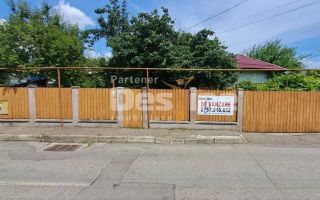 Teren 366 mp cu construcții în zona centrală a Iașului, acces direct din stradă - Poză 1