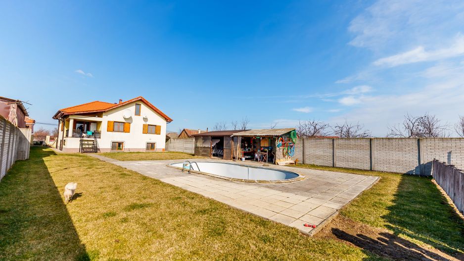 Vilă elegantă tip mediteranean în Zimandul Nou - Poză 2