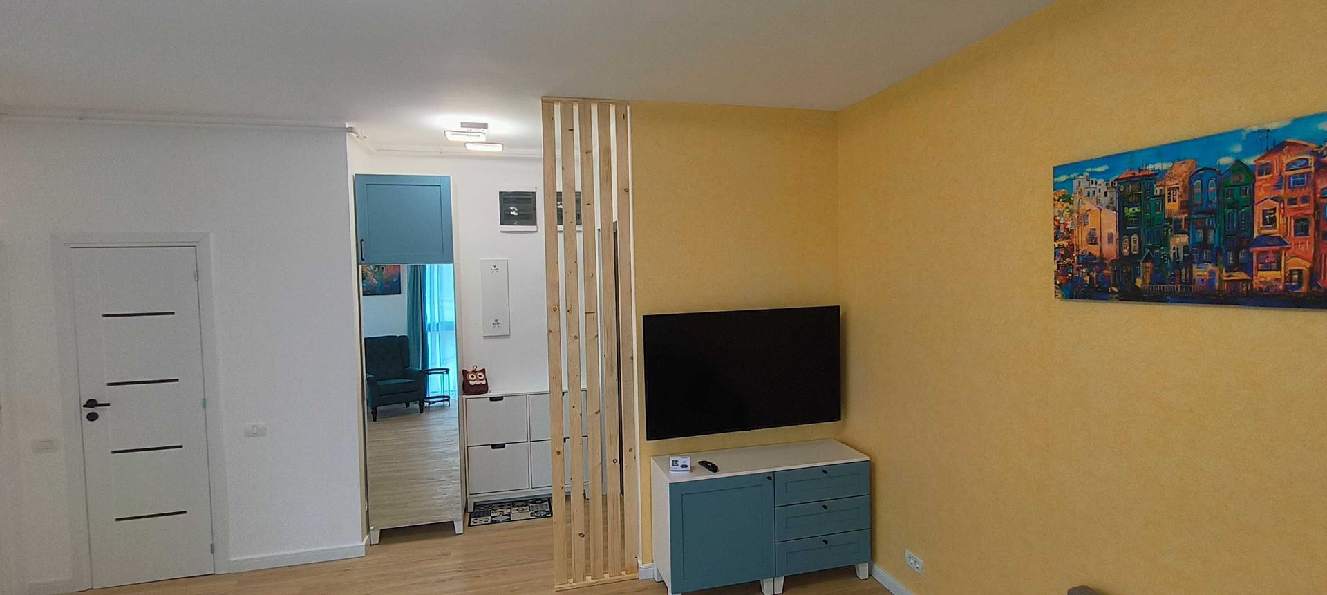 Închiriez garsonieră modernă, Decebal, bloc nou, centrală proprie - Poză 3