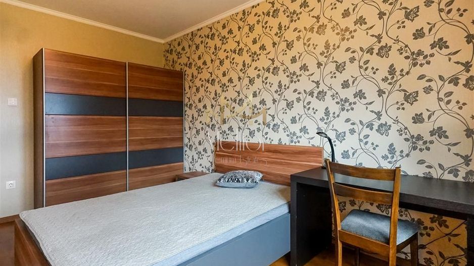 ?** Apartament modern si spatios cu 4 camere panorama Gruia ** - Poză 11