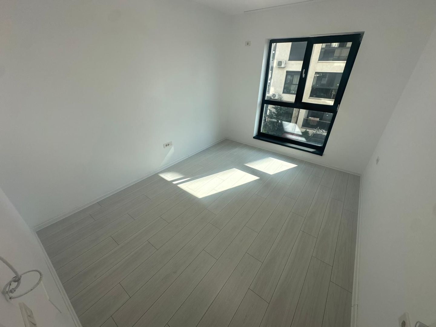 AP. 3 CAMERE- BUCATARIE INCHISA, BLOC NOU, CENTRALA PROPRIE, PARCARE - Poză 6