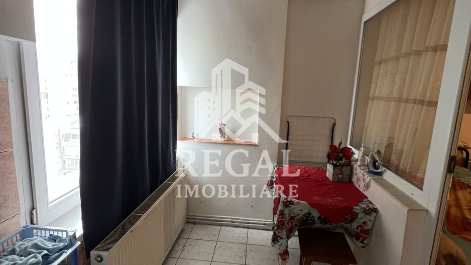 Garsonieră de vânzare – Zona Union, etaj 8/10, lift functional - Poză 4