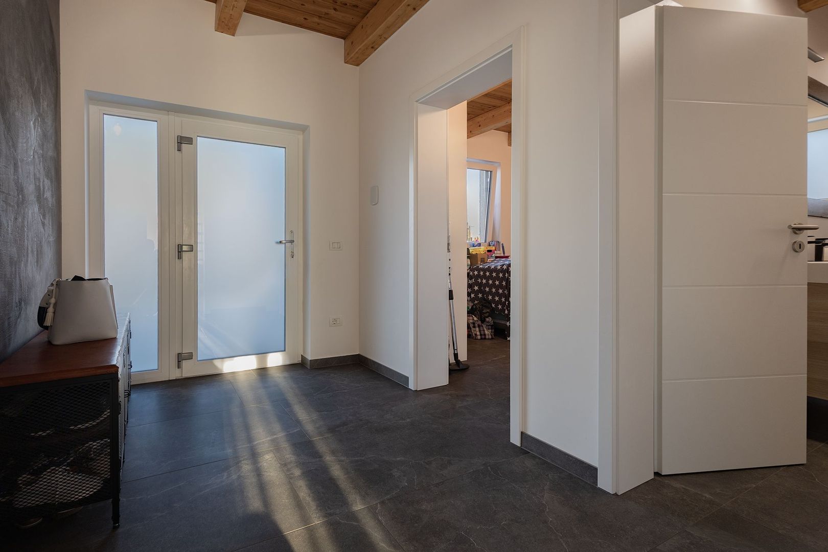 Casa deosebita de vanzare in Giarmata COMISION 0% CUMPARATOR - Poză 14