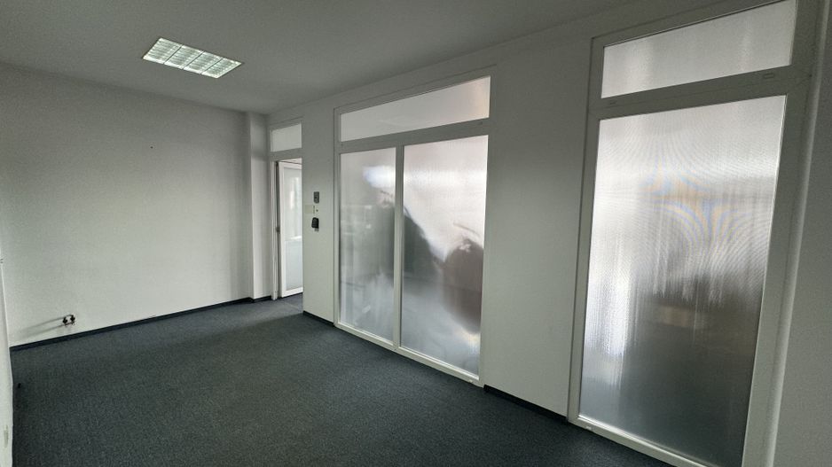 Clădire Multifuncțională de Vânzare în Târgu Mureș, Zona Gării - Poză 21