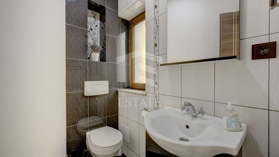 Vilă 342 mp cu piscină și 800 mp teren / 4 dormitoare / Pleașa - Poză 32