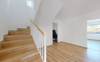 Duplex întreg cu Panouri Solare! Cu 2 intrari! - Poză 1