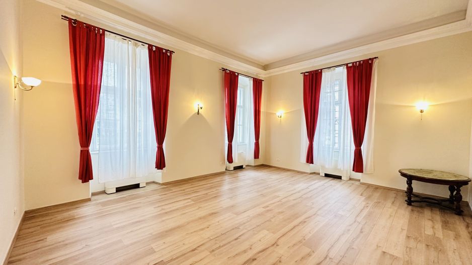 Spațiu Birouri de Închiriat cu Vedere Minunată în P-ta Unirii, Com 0% - Poză 10