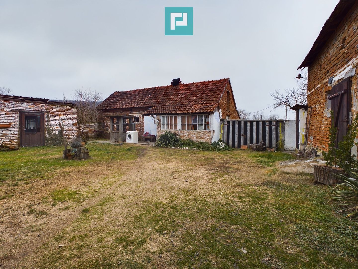 Rezidență de vis pe Valea Mureșului la Lalașinț - Poză 23