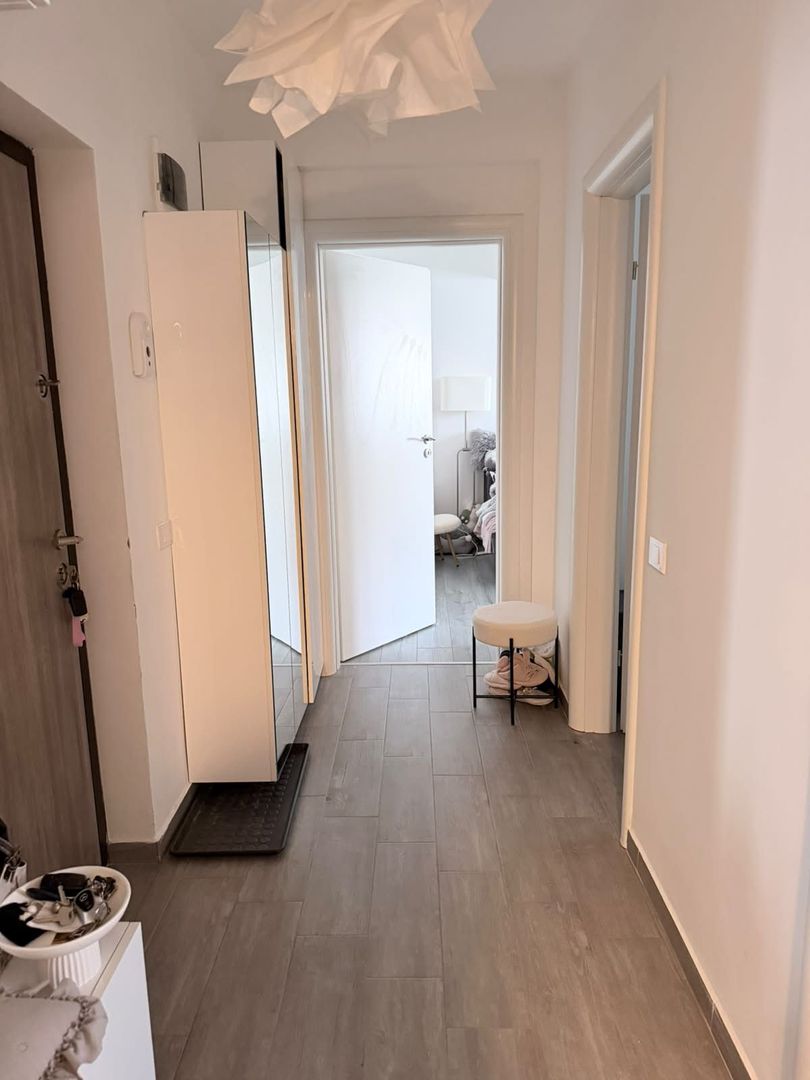 Apartament 2 camere,suprafata generoasa,mobilat si utilat,loc de parcare subtera - Poză 19