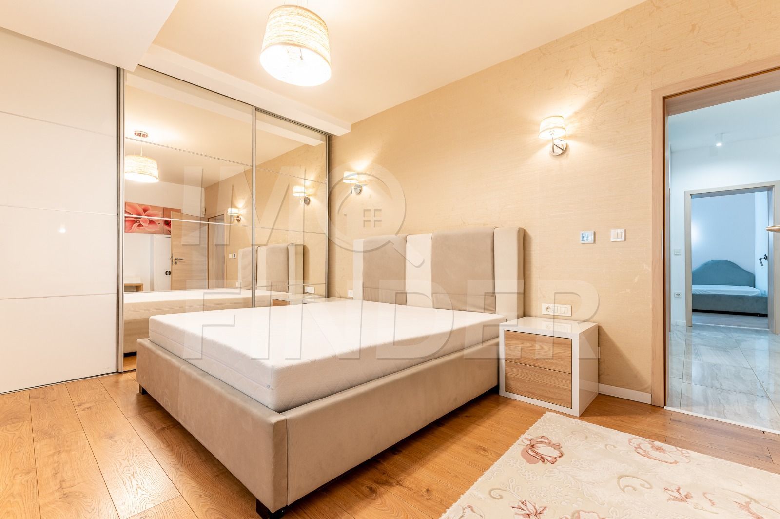 Apartament spatios, 120 mp, cu garaj si parcare – Plopilor - Poză 8
