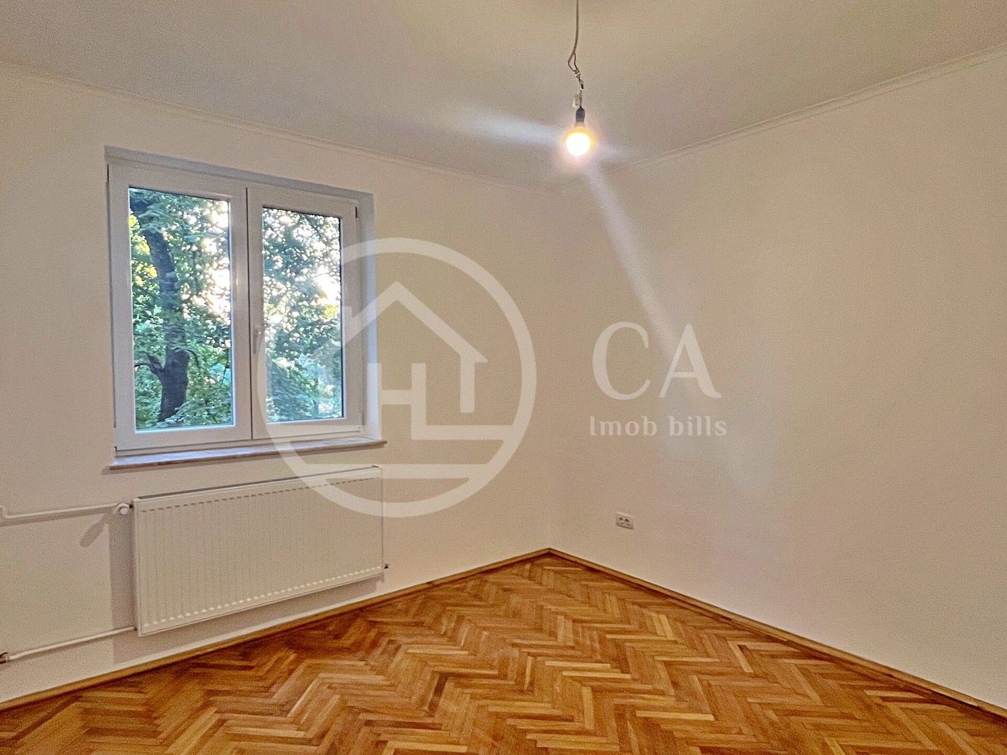 Apartament cu 3 camere de vânzare in cartierul Rogerius, Oradea - Poză 6