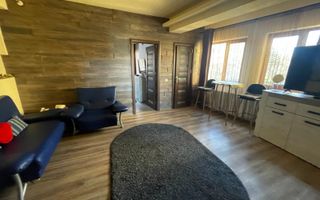 Casa moderna alcatuita din trei apartamente, zona Rovine - Poză 3