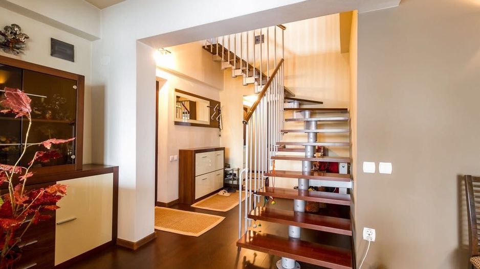 Duplex. 4 camere. Lux  Metrou Aparatorii Patriei. - Poză 4