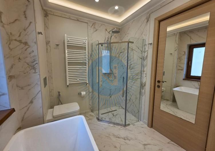 Apartament cu 3 camere in vila Capitale - Poză 5