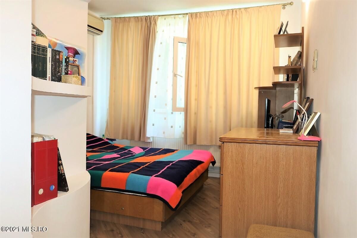 Mamaia Nord - Langa Mare, pensiune la cheie, 11 camere, 9 bai! - Poză 43