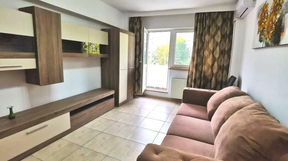 PROPRIETAR - B-dul Chisinau - Mega Mall - Bloc 1983 - 3 Camere - 2 bai - Poză 1