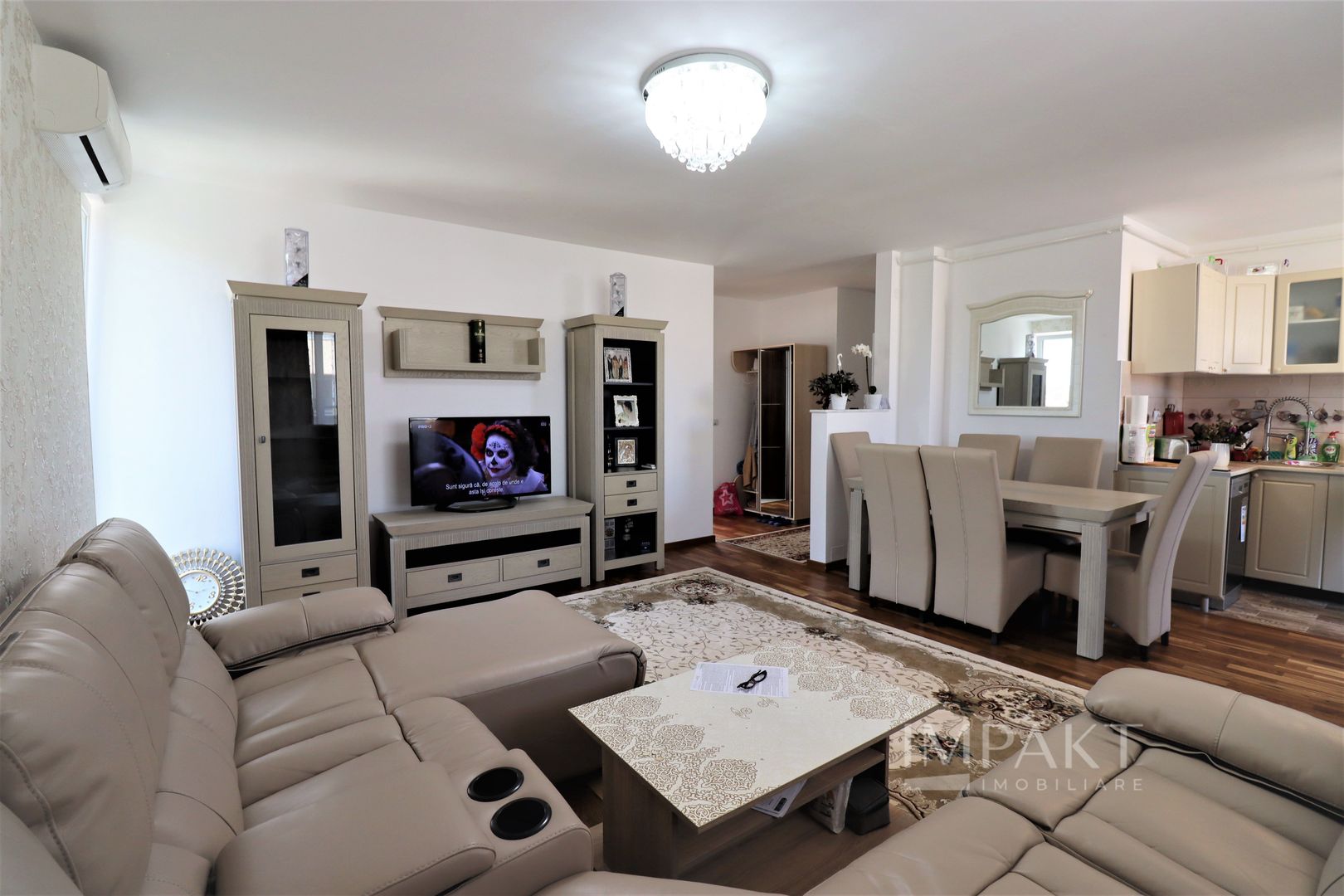 Apartament spatios de 3 camere si 2 bai, zona Andrei Muresanu Sud! - Poză 1