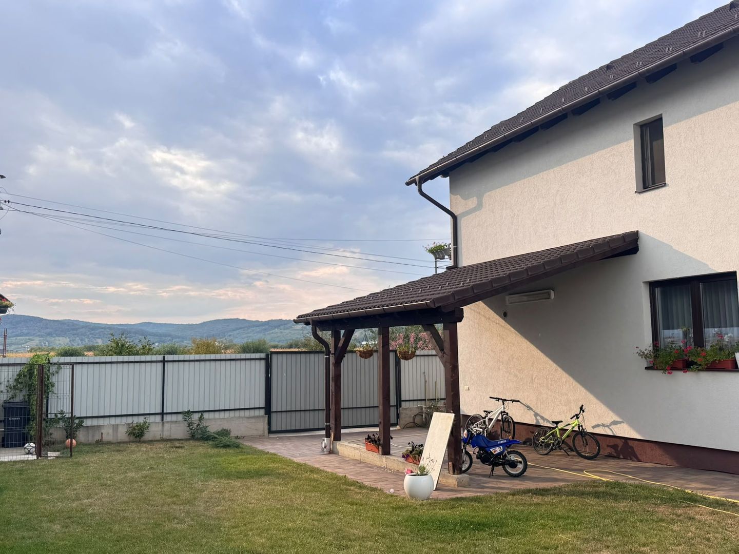 Casa individuala, curte superba, Cristian, Sibiu - Poză 11