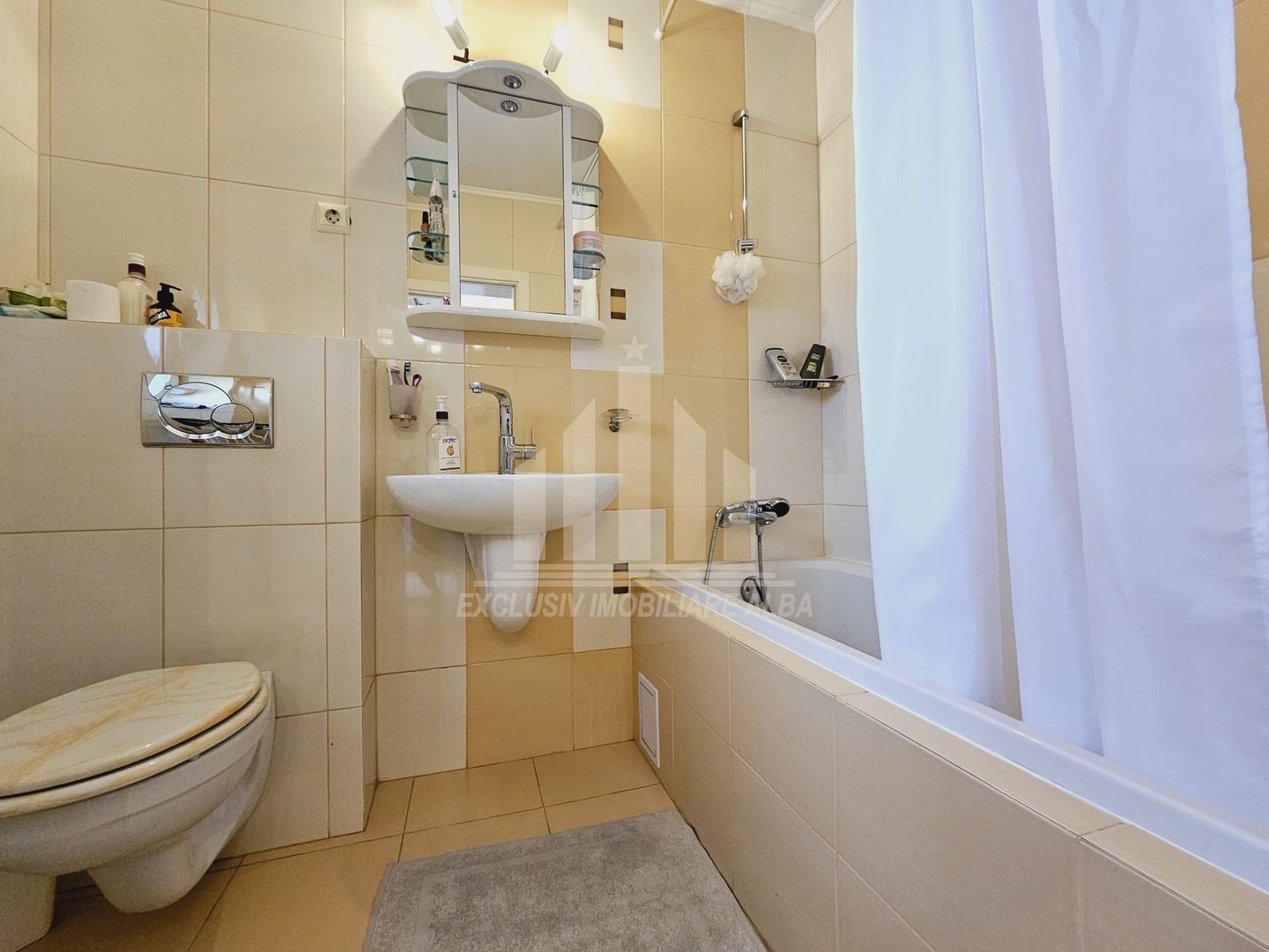 Casa individuala | Pensiune | 550 mp | 1100 mp teren | Cetate - Poză 18