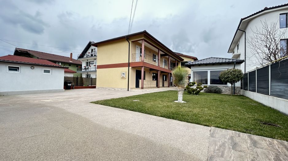Pensiune Casa Eva Statiunea 2 Mai - 12 camere - teren 600 mp - Poză 1